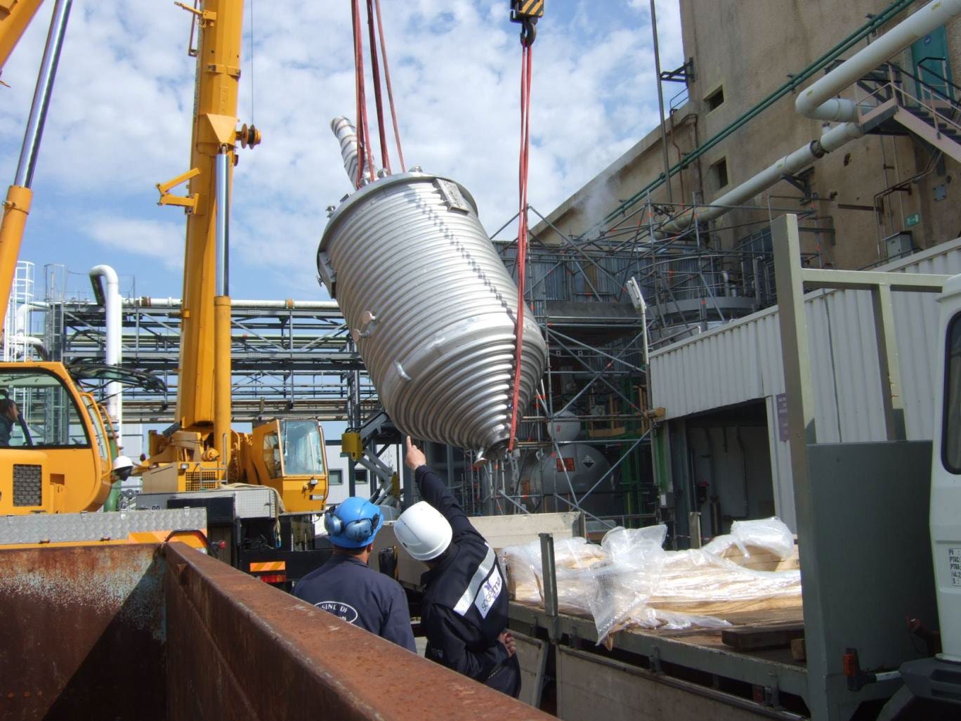 Mise en place d'un réacteur agite 10m3